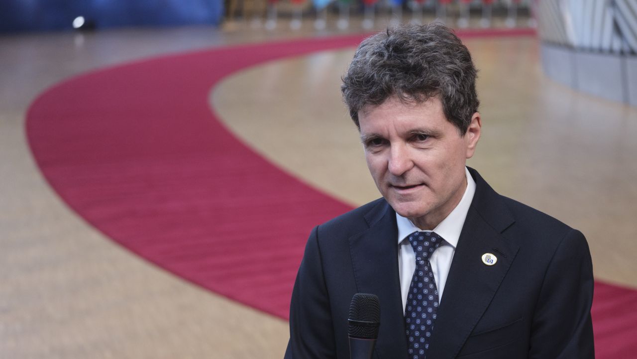 Nicușor Dan, din nou în Polonia după vizita-fulger la București pentru negocierile privind Guvernul