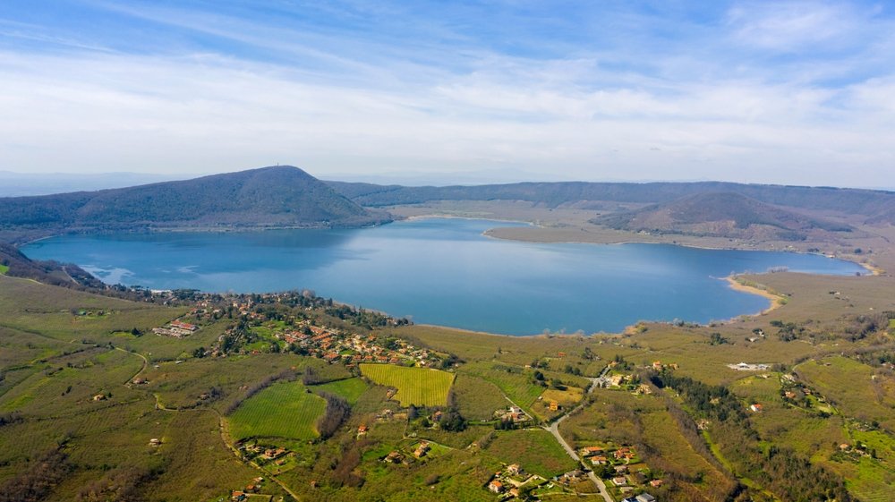 Soțul ministrului italian al Familiei, dat dispărut după ce a căzut în lacul Vico