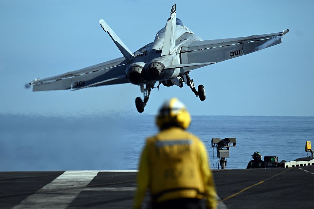 Noi bombardamente americane în Iran, după atacul din Strâmtoarea Ormuz. Represaliile Teheranului nu au întârziat