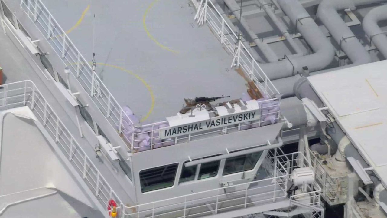 Rusia armează nave civile: mitraliere grele pe petrolierul Gazprom din Marea Baltică