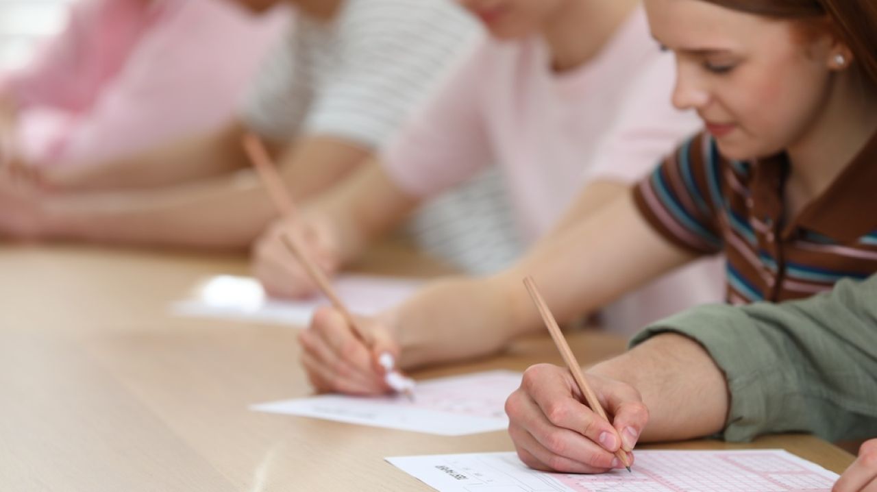 Evaluarea Națională 2026: Doar 7 medii de 10, cele mai puține din 13 ani