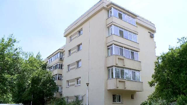 3,8 milioane de români ar putea avea lift în fața blocului, gratis. Care e condiția esențială