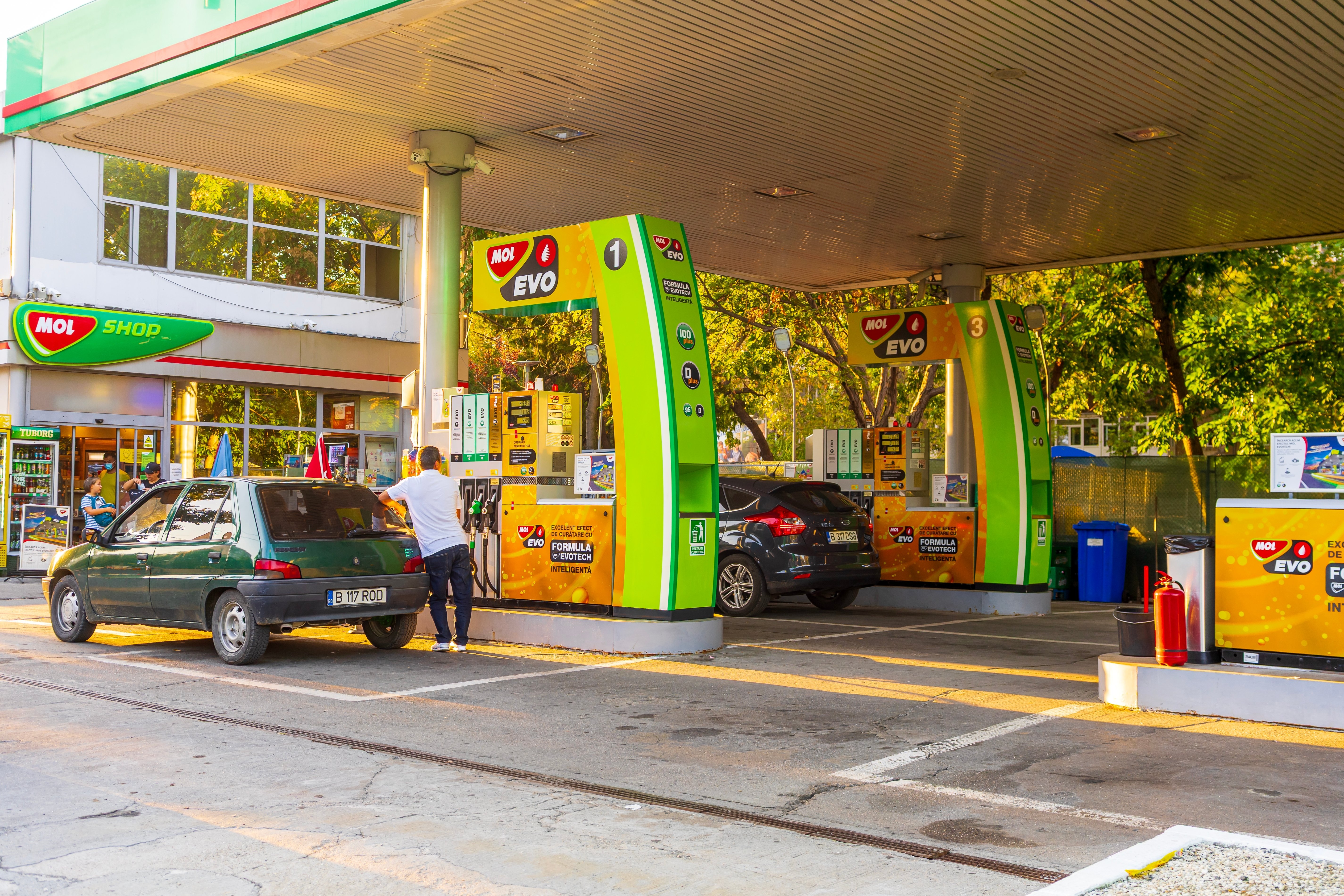Benzina și motorina s-ar putea ieftini în iulie. Motivul pentru care prețurile ar putea crește din nou din august - expert