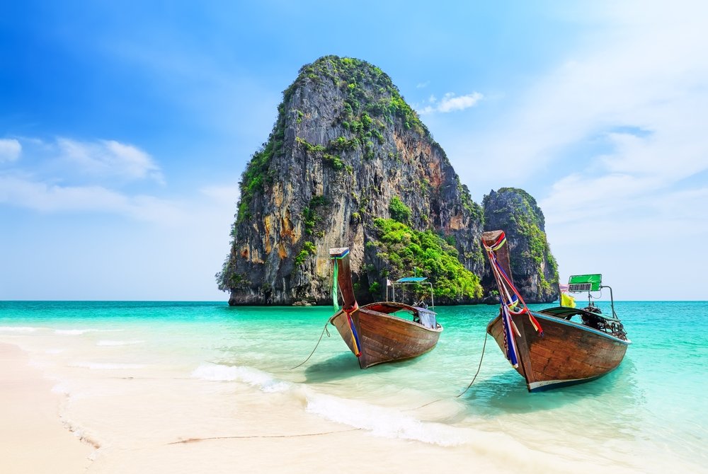 Phuket, locul cu cele mai frumoase resorturi din Thailanda. Plaje tropicale, golfuri ascunse și informații utile
