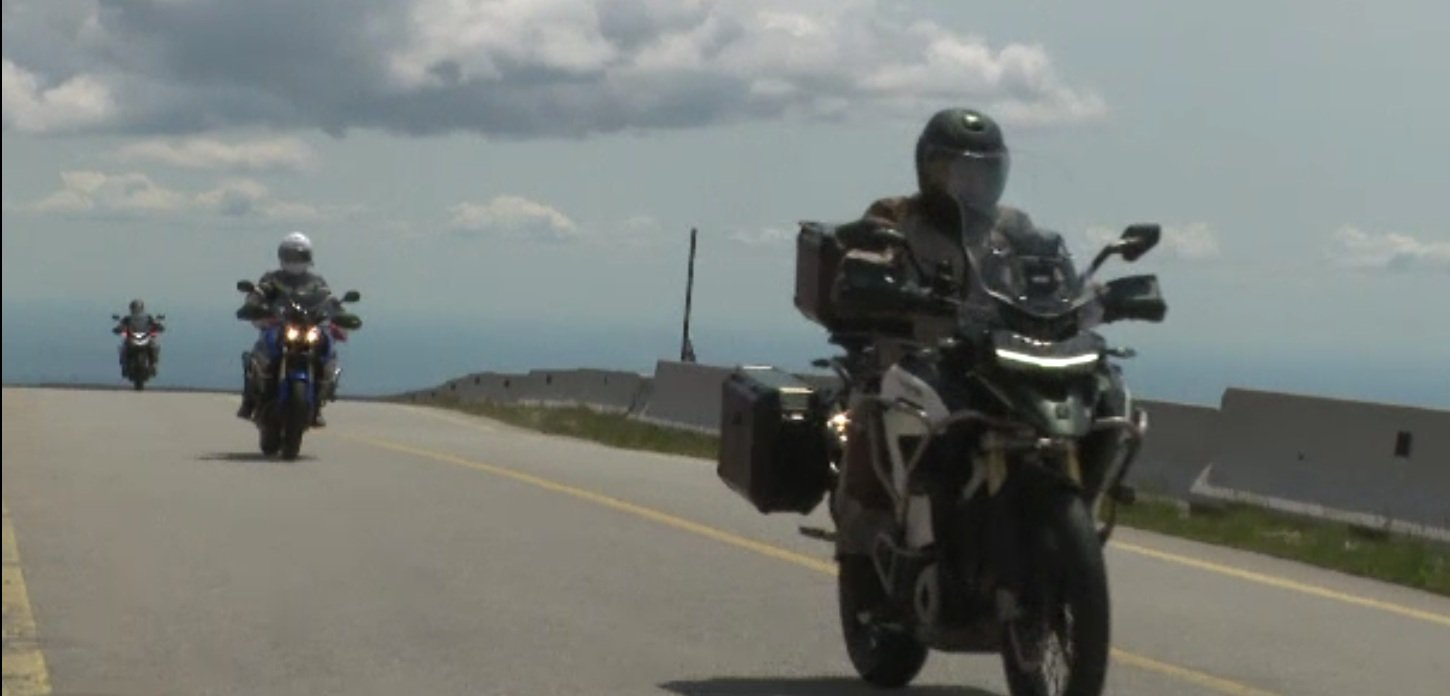 Cum poate deveni Transalpina o adevărată capcană pentru motocicliști, în timpul verii. Greșeala pe care o fac mulți