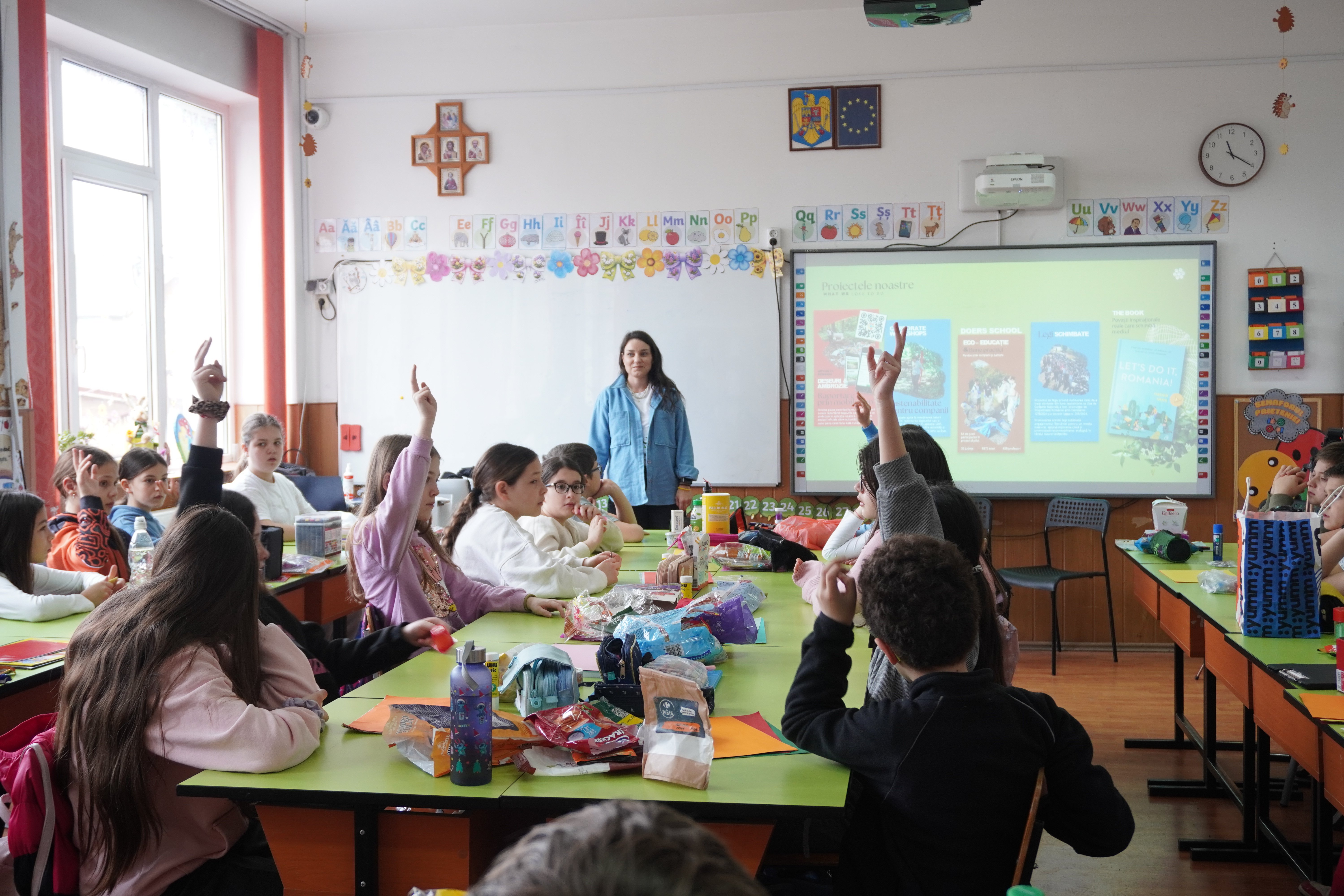 Peste 6.500 de elevi au absolvit programul Doers School în anul școlar 2025 – 2026, inițiat de Let’s Do It, Romania!
