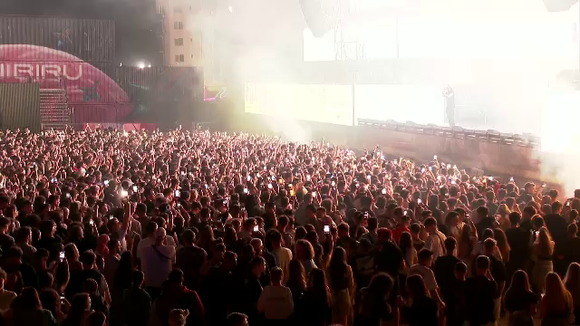 Festivalul „Beach, Please!” a doborât un nou record. Peste 150.000 de tineri au petrecut sâmbătă noapte la Costineșt