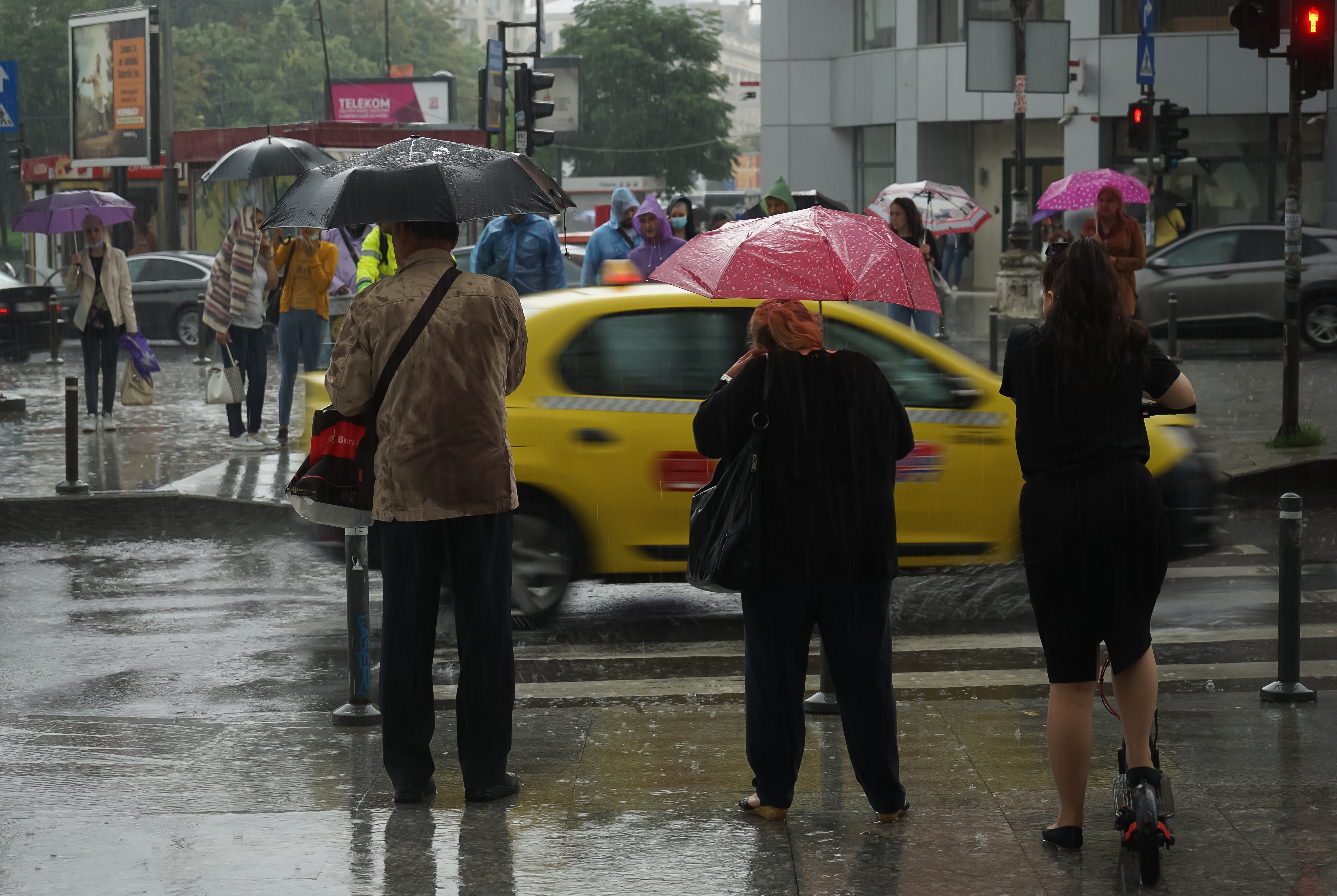Codul galben de vijelie se prelungește. Care sunt zonele afectate de furtună | HARTĂ