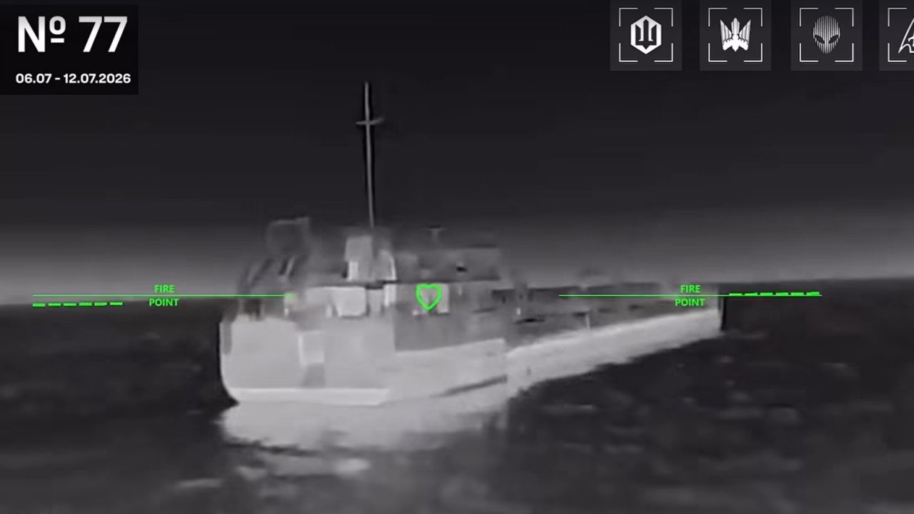 Ucraina lovit alte 10 petroliere rusești în Marea Azov; traficul maritim, întrerupt