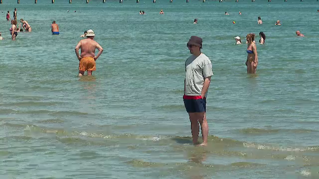 De ce apare upwelling, fenomenul care a dus la răcirea accentuată a apei Mării Negre, în plin sezon. Pericol pentru turiști