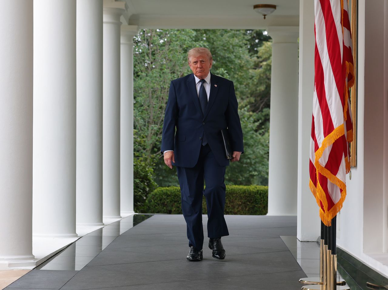 Trump a informat oficial Congresul că SUA au reintrat în război cu Iranul. Ce urmează în următoarele 60 de zile