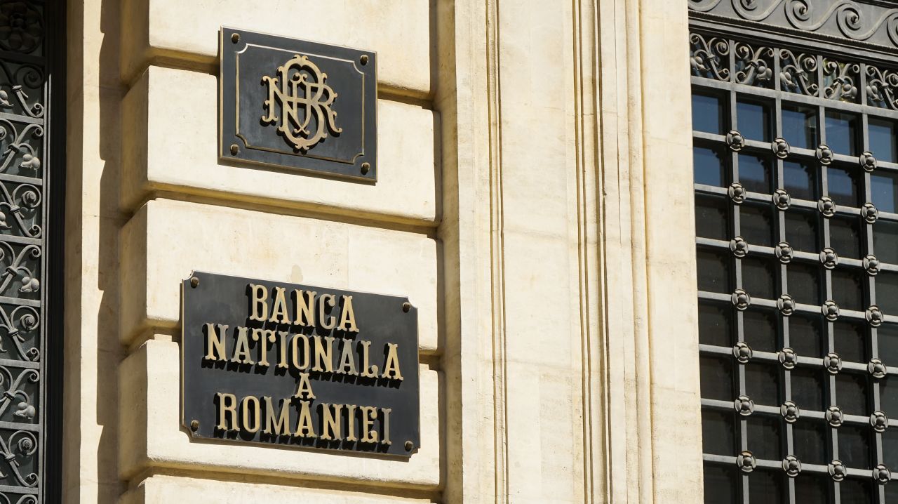 Rezervele valutare ale BNR scad la 63,230 miliarde euro; intrări aproape un miliard din PNRR