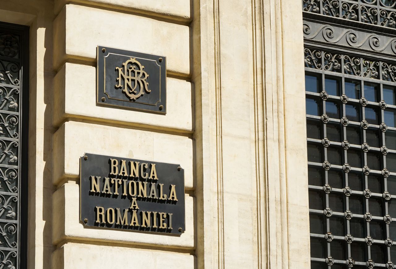 Oficial BNR: CERS avertizează că modelele avansate de inteligență artificială pot deveni un risc major pentru bănci
