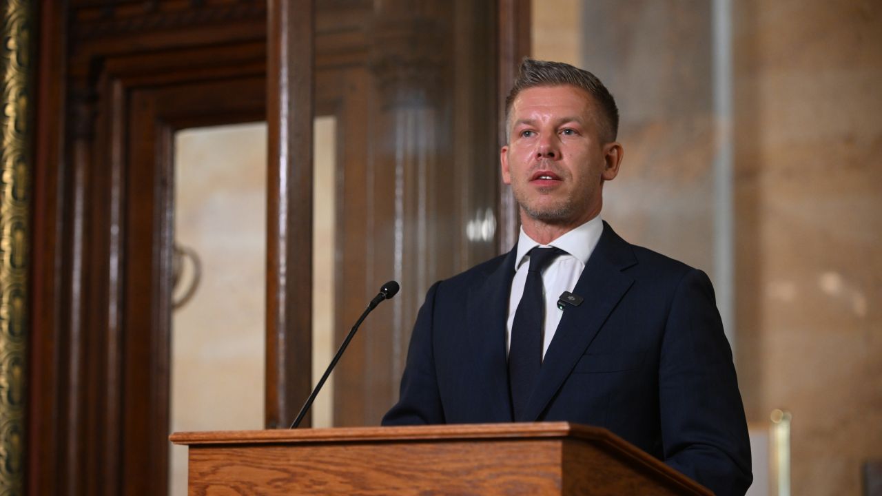 Ungaria schimbă politica externă și „închide ușa” Rusiei sub guvernul parlamentar Peter Magyar
