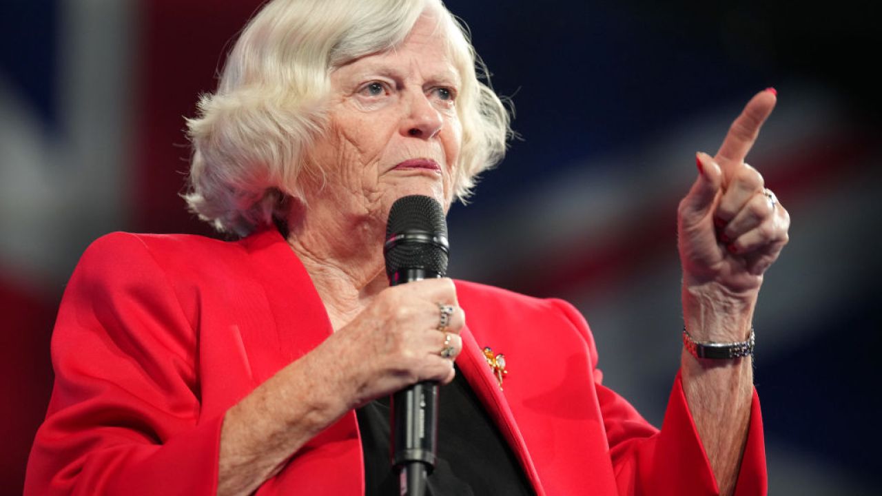 Atac planificat: Fosta politiciană britanică Ann Widdecombe a fost ucisă