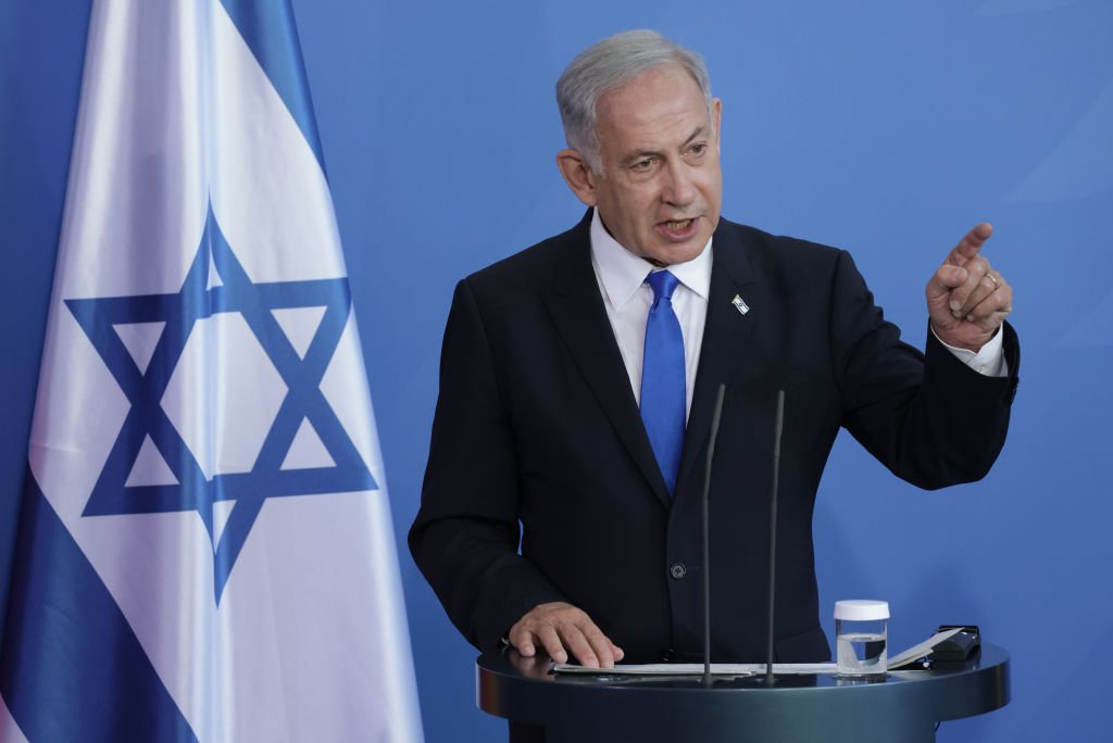 Knesset, Parlamentul Israelului, s-a dizolvat. Premierul Benjamin Netanyahu se luptă să-și păstreze puterea