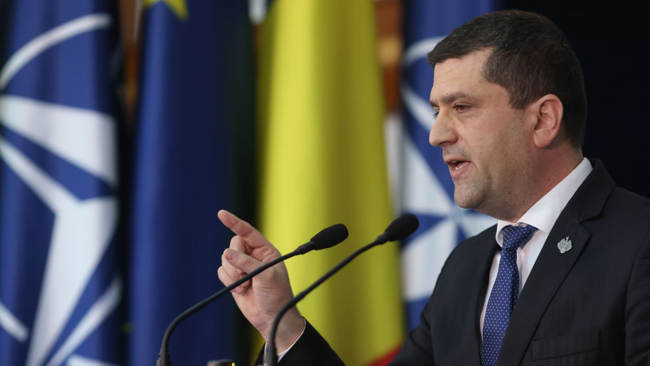 Ministrul Apărării explică retragerea despre drona „vânată” în zona Vaslui