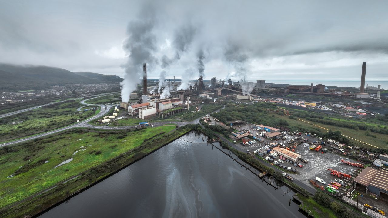 Naționalizarea British Steel. Chinezii cer despăgubiri după ce Londra i-a oprit să închidă ultimele furnale din regat