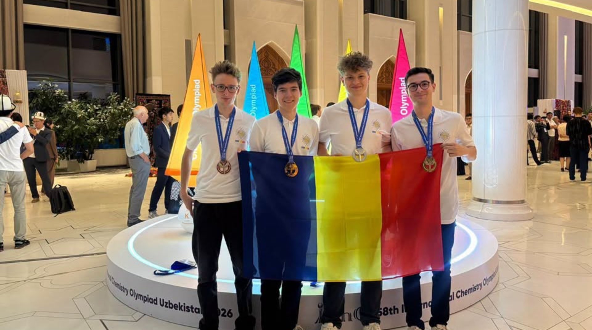 România, patru medalii la Olimpiada Internațională de Chimie din Uzbekistan: un aur, două de argint și una de bronz