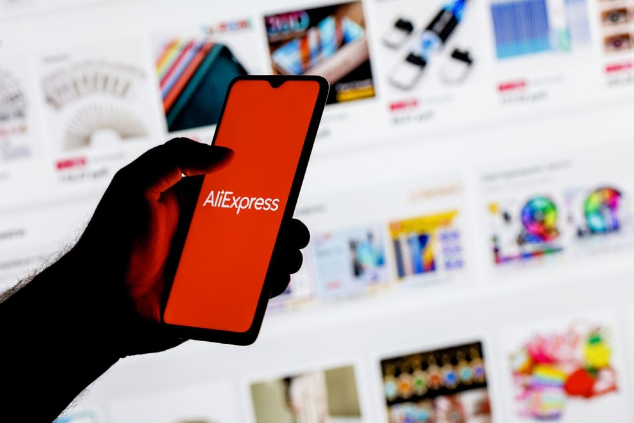 Amendă record pentru AliExpress în Europa: 550 de milioane de euro pentru vânzarea de produse contrafăcute
