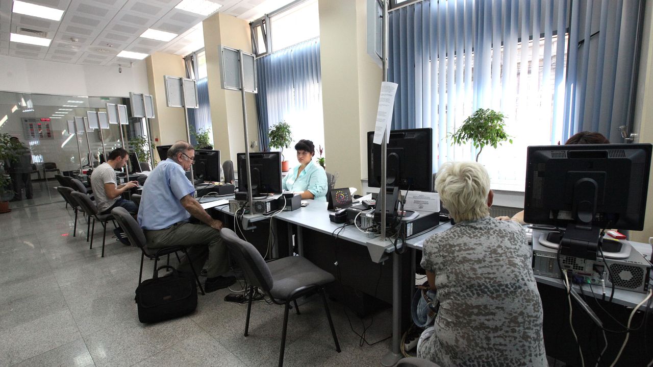 Reforma în administrație a oprit restructurarea masivă a posturilor bugetare