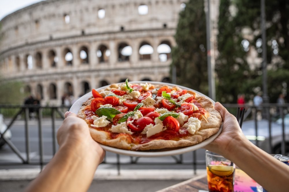 Cele mai bune pizzerii din Italia în 2026. Topul locurilor unde merită să mănânci pizza