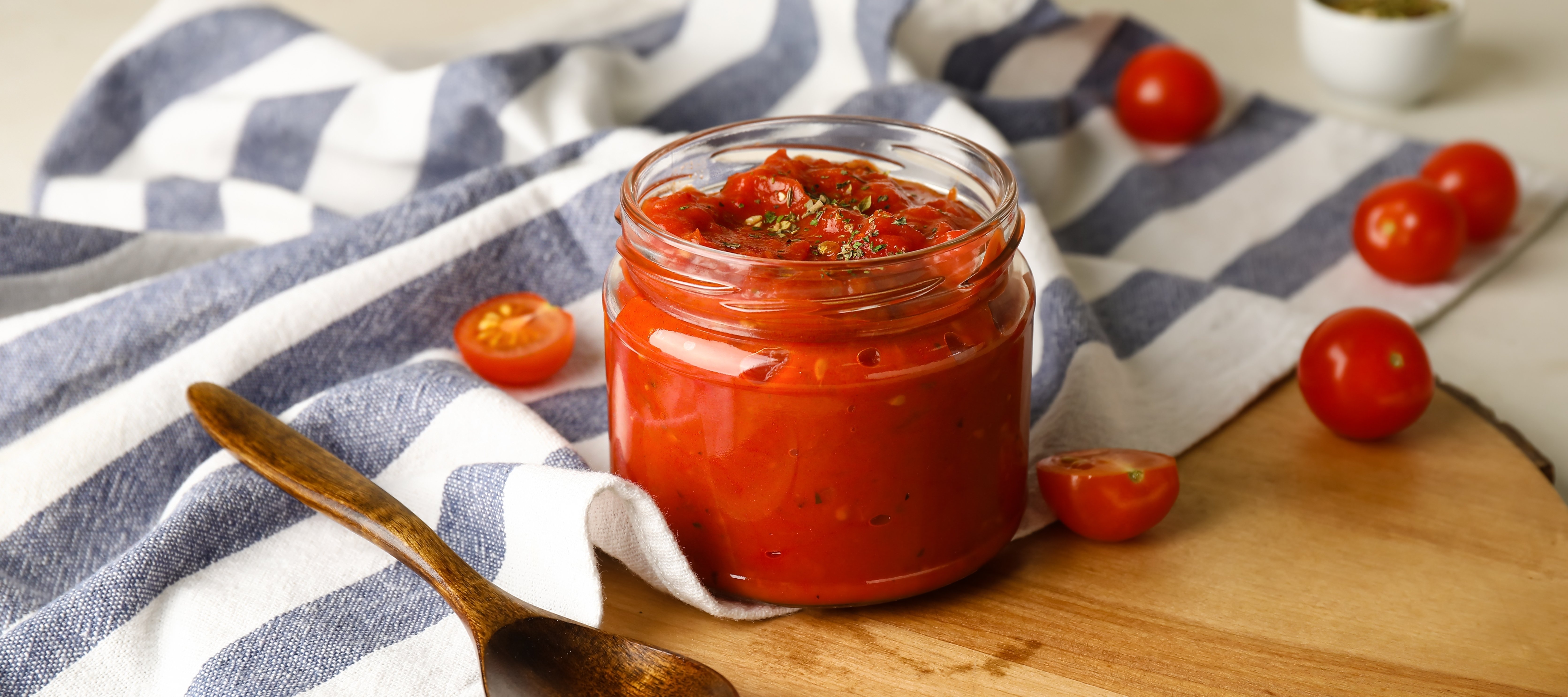 Ketchup de casă. Secretele gospodinelor pentru rețeta simplă de sos delicios fără conservanți. Din ce se obține