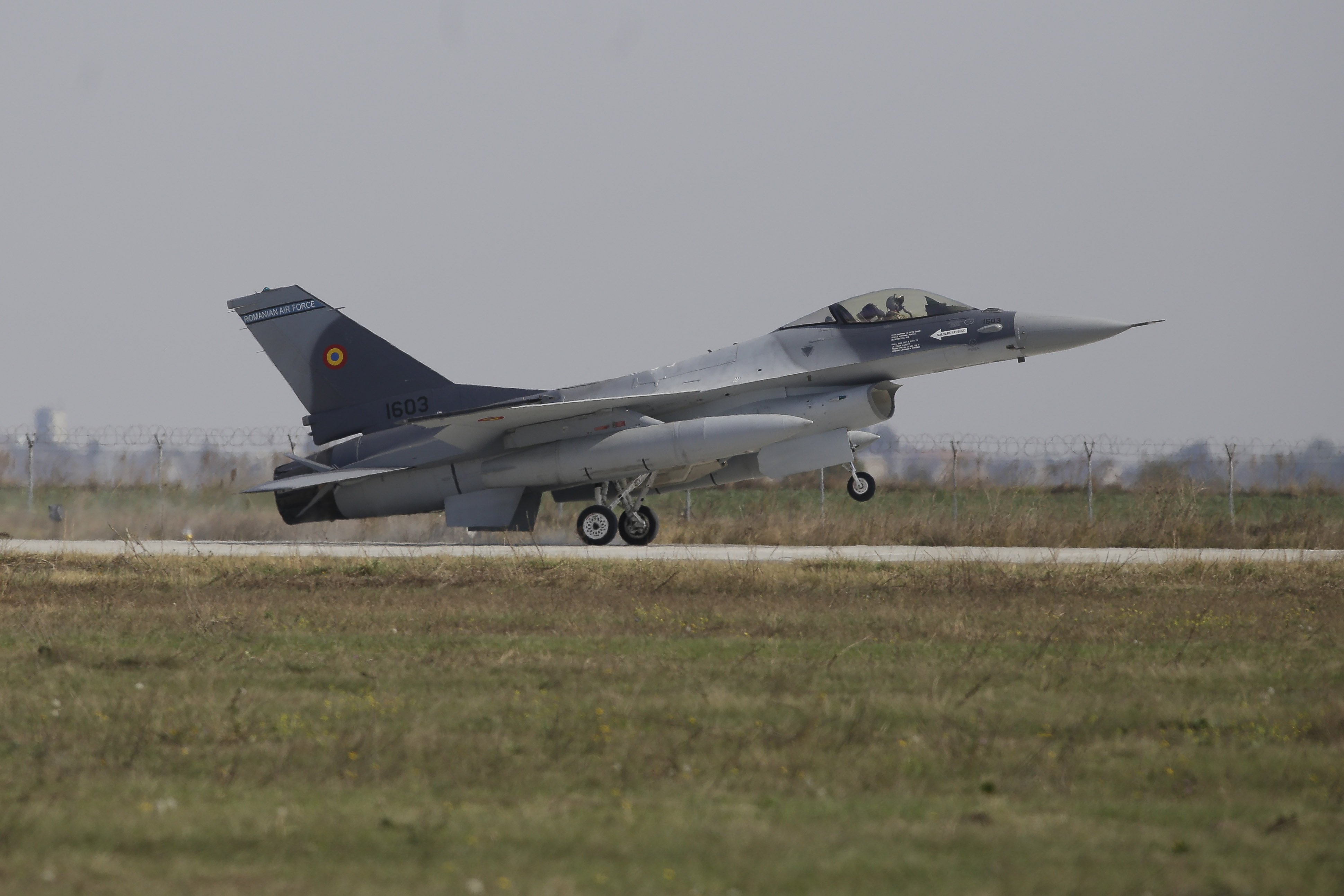 De ce nu a fost doborâtă drona imediat după ce a intrat în spațiul aerian al României