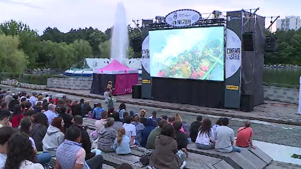 Cinema în aer liber în Parcul Drumul Taberei, București