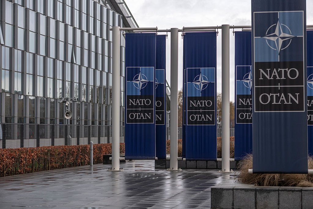 O stagiară la NATO, arestată în Belgia sub suspiciunea de spionaj „în favoarea unei ţări terţe”. Ce origine are