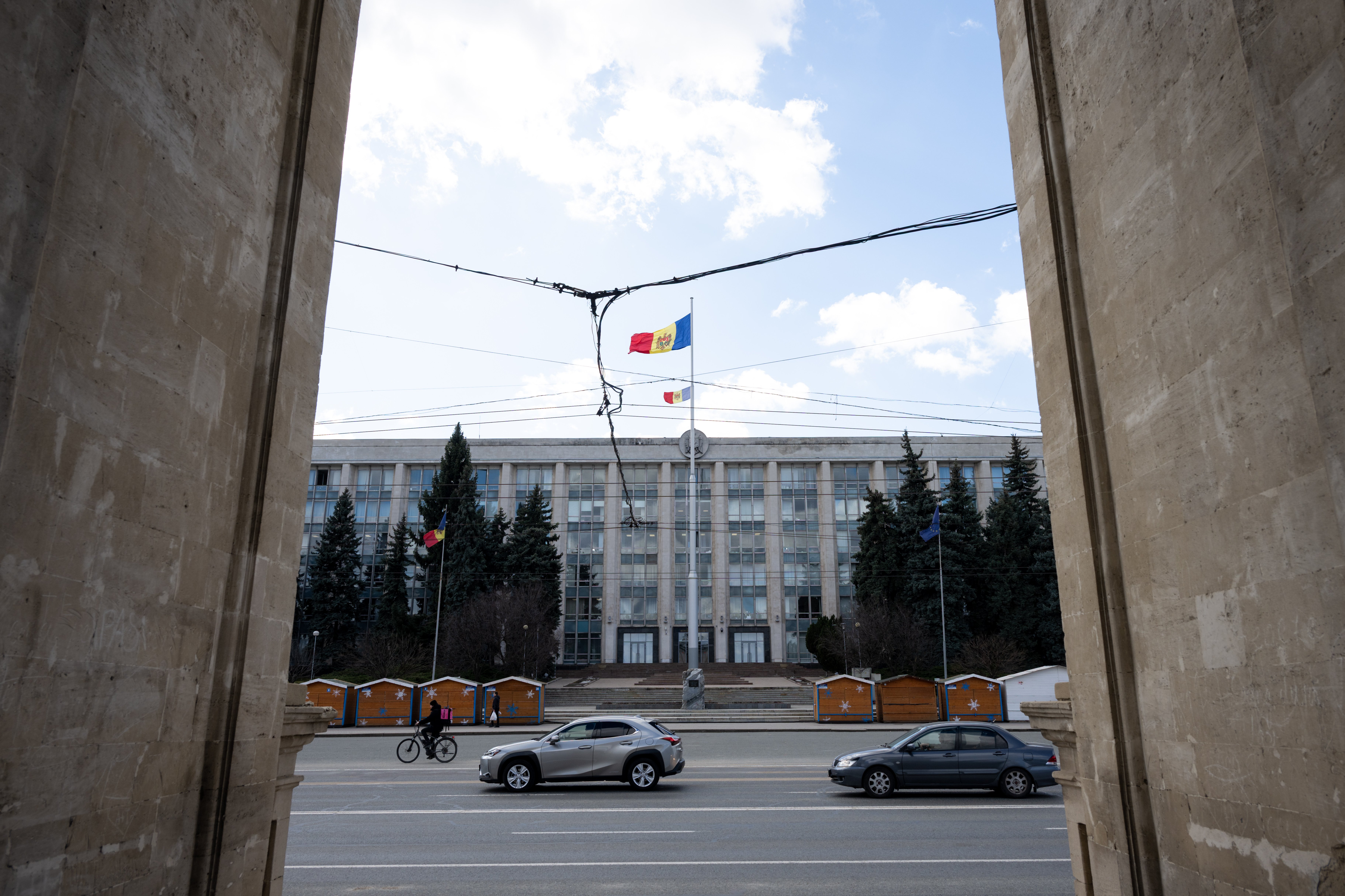 Republica Moldova scoate la privatizare mai multe active ale statului, în valoare de sute de milioane de lei. Ce se vinde
