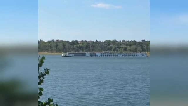 O navă de croazieră cu 238 de oameni la bord a eșuat pe Dunăre. Seceta a dus fluviul la un nivel critic