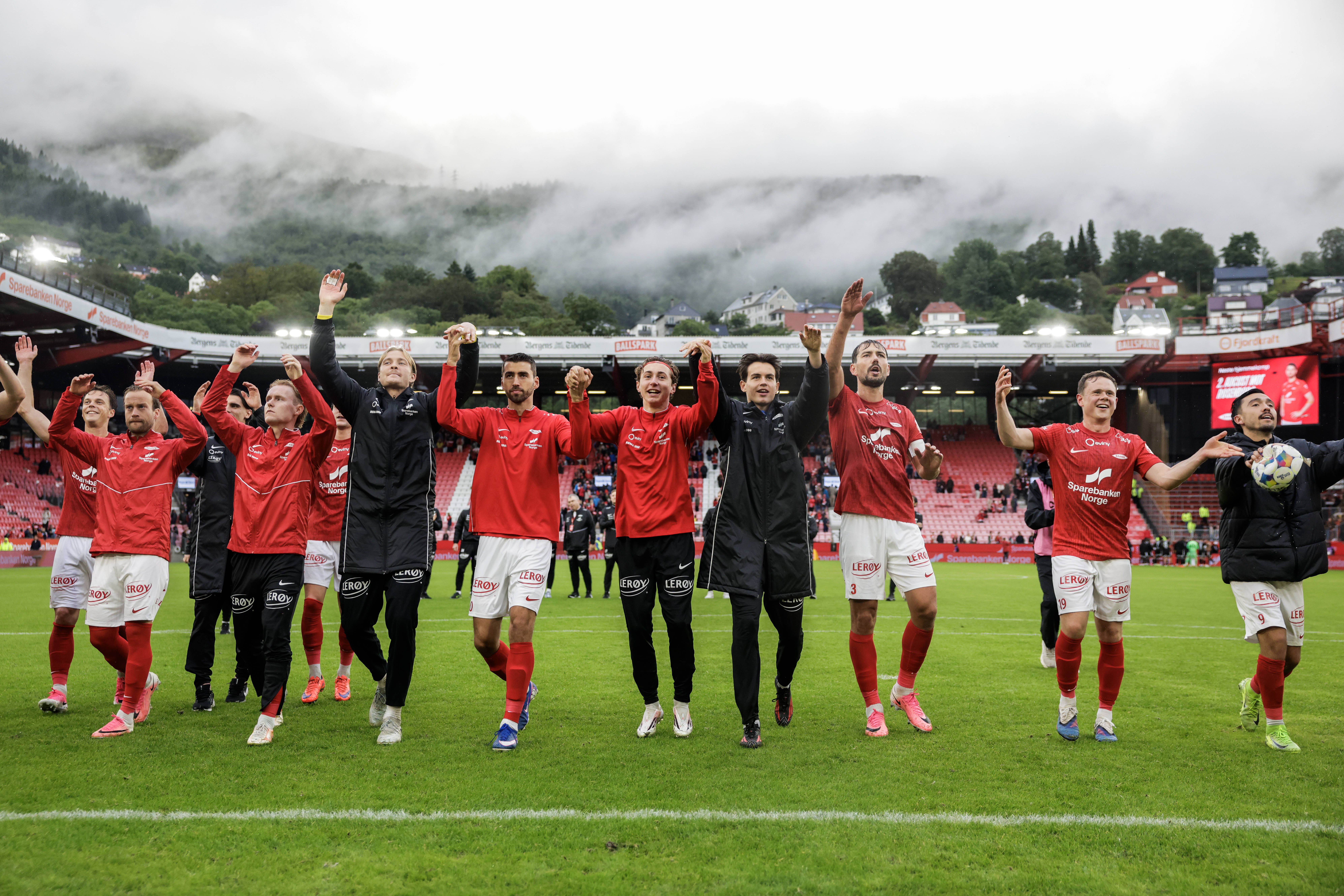 Și Universitatea Cluj a fost eliminată din Conference League, după 1-3 cu Brann. ”Șepcile roșii”, învinse cu 5-3 la general