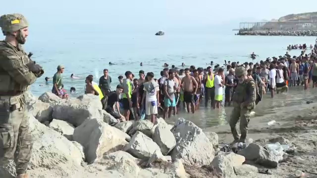 Atacul a 60.000 de migranți asupra Spaniei a fost oprit, locuitorii din Ceuta trăiesc cu teama.