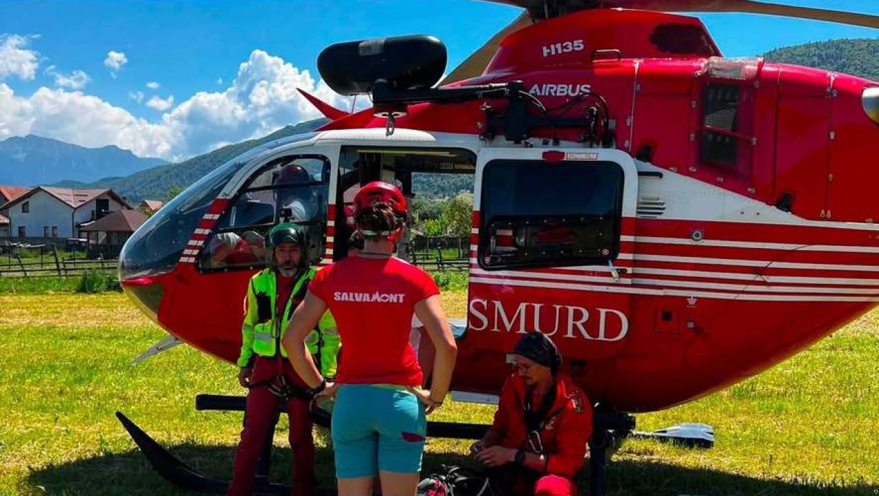 Salvați cu elicopterul SMURD în Piatra Craiului: un turist și un adolescent