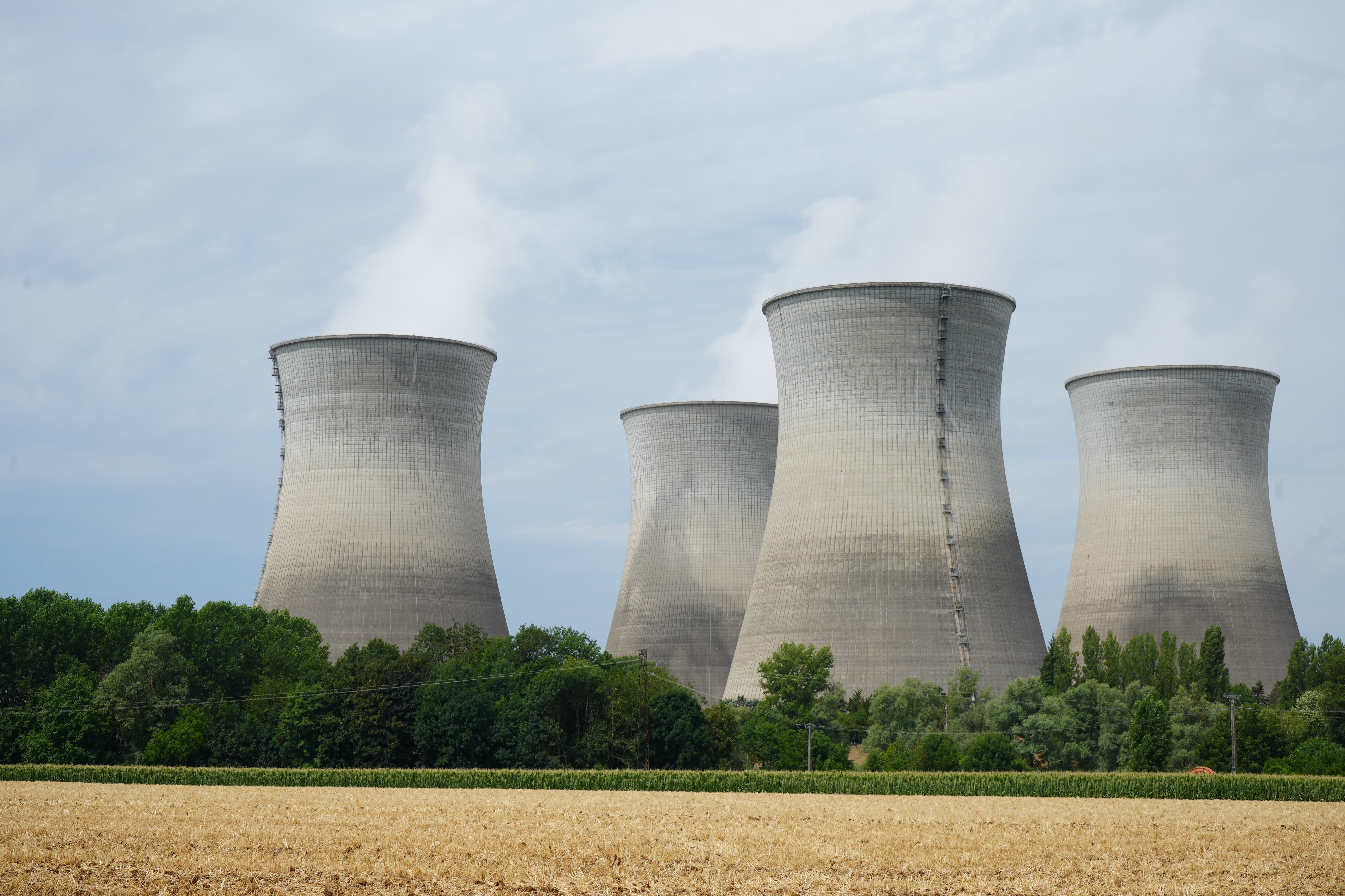 Franța a oprit trei reactoare nucleare din cauza caniculei și a scăderii debitului râurilor