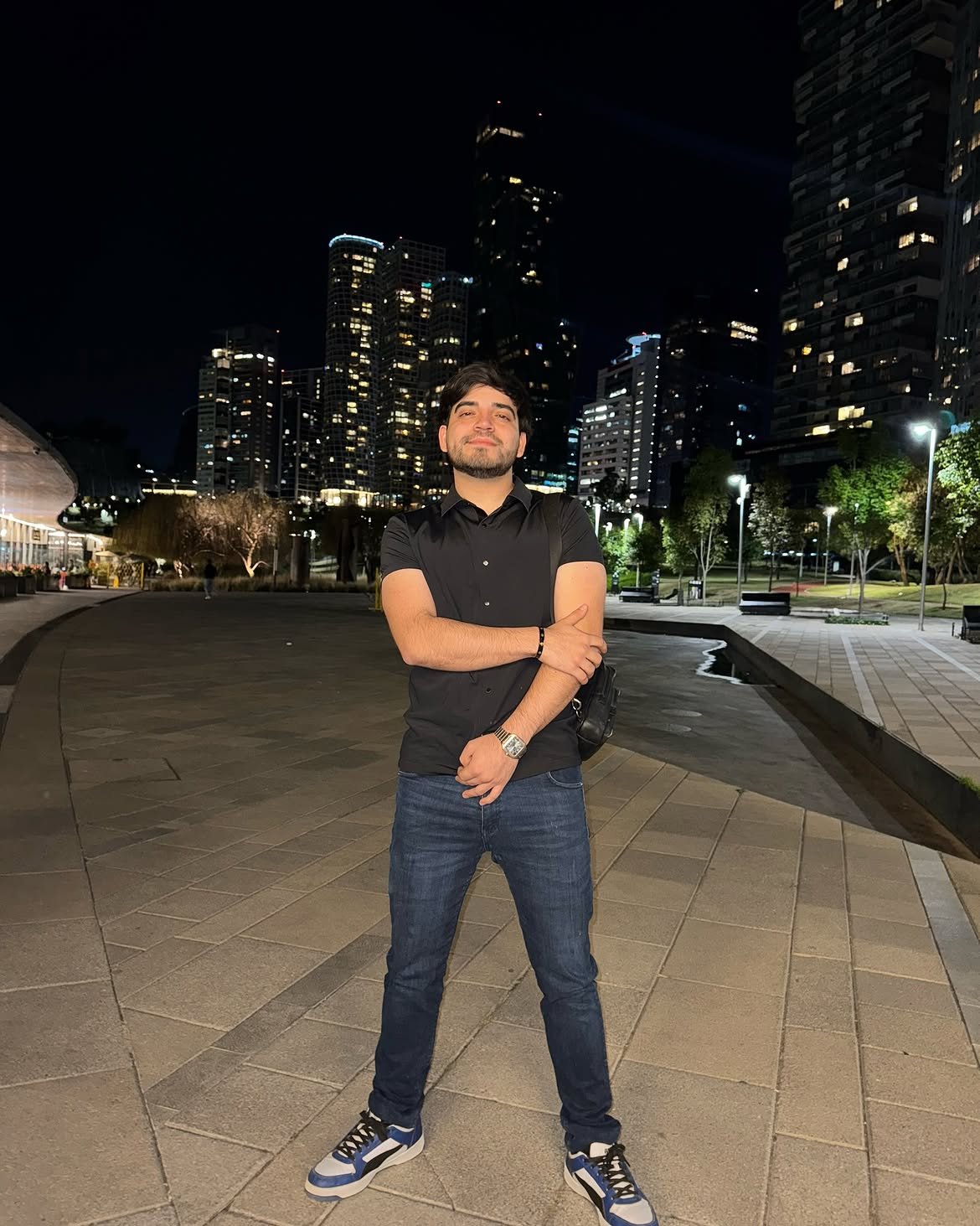 Un influencer mexican a fost împușcat în cap în timp ce transmitea live pe TikTok, în fața unui restaurant