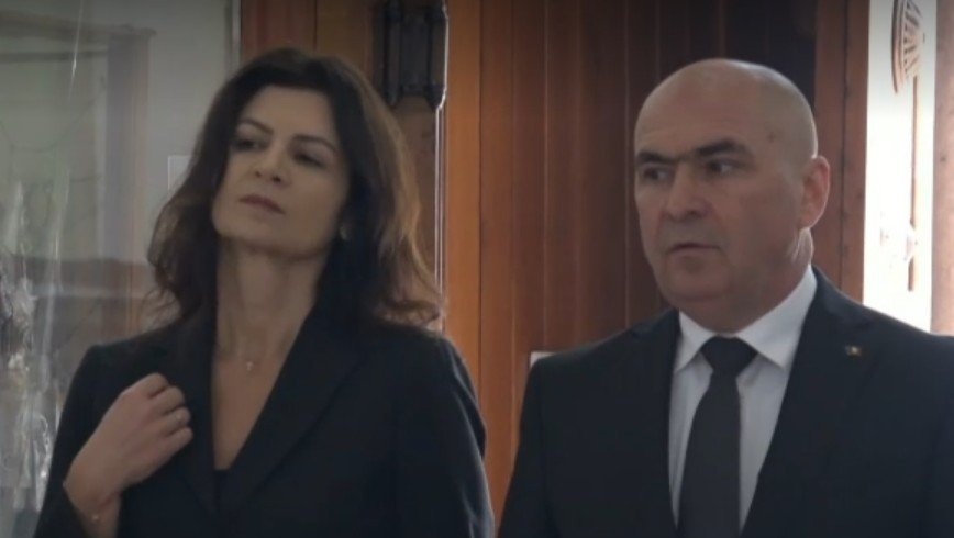 Ce a răspuns Ilie Bolojan, întrebat dacă va urma exemplul lui Nicușor Dan, referitor la averea ”partenerei de viață”