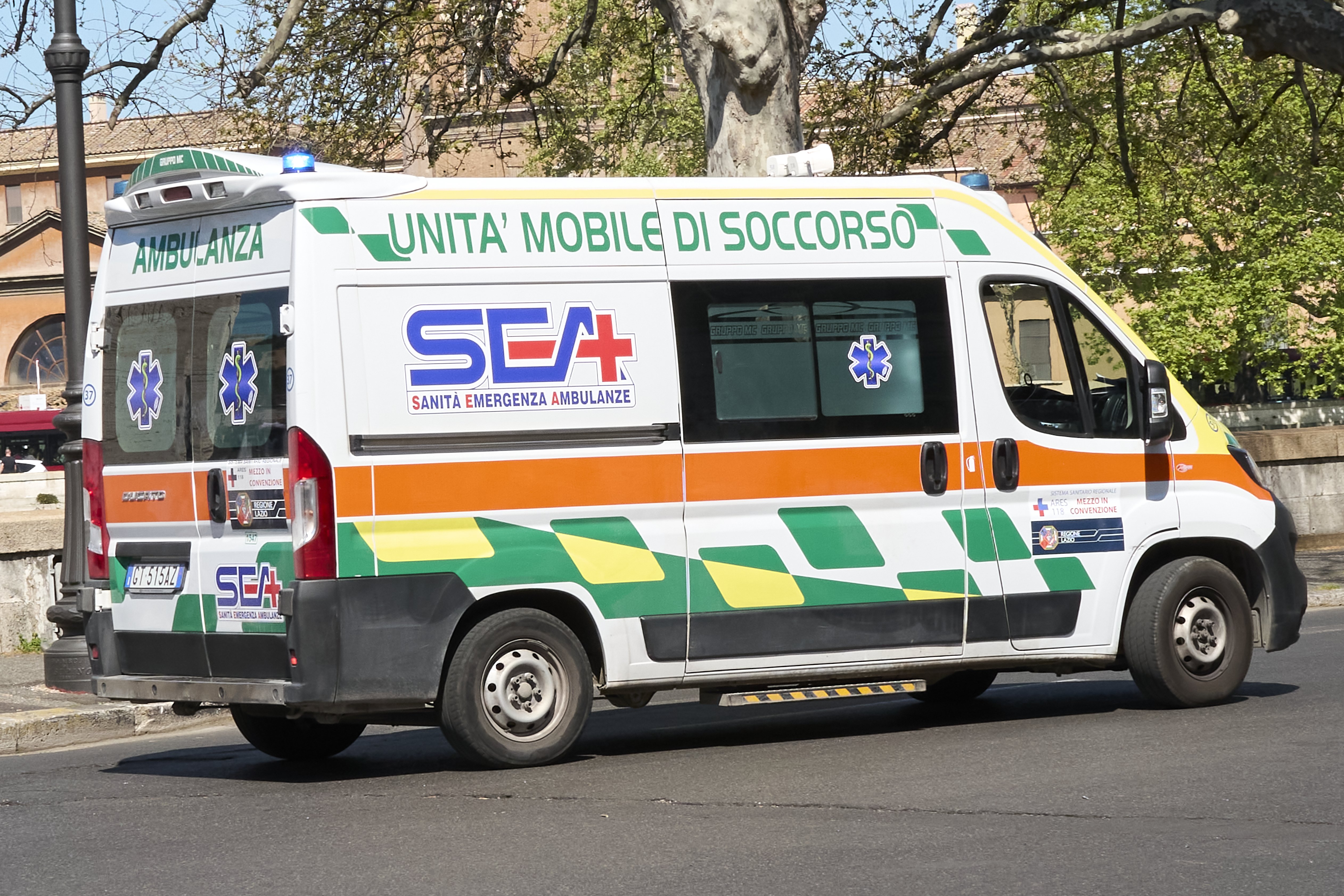 Un muncitor moldovean, lăsat să moară pe șantier de șase colegi români. Nimeni nu a sunat la ambulanță timp de două ore