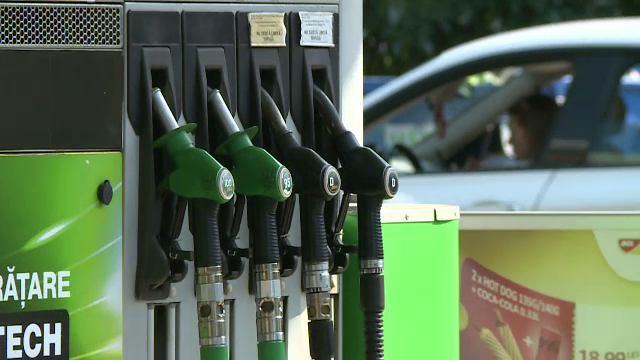 Benzina și motorina au început să se ieftinească. Primele efecte la pompă după ce a fost declarată stare de criză
