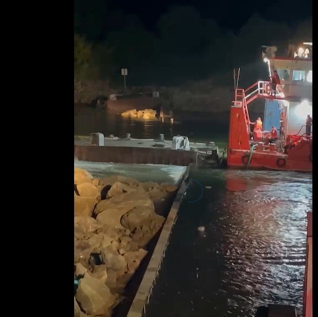 „Operațiune reușită!” A doua barjă a fost scufundată controlat în Dunăre. Urmează etapa a doua