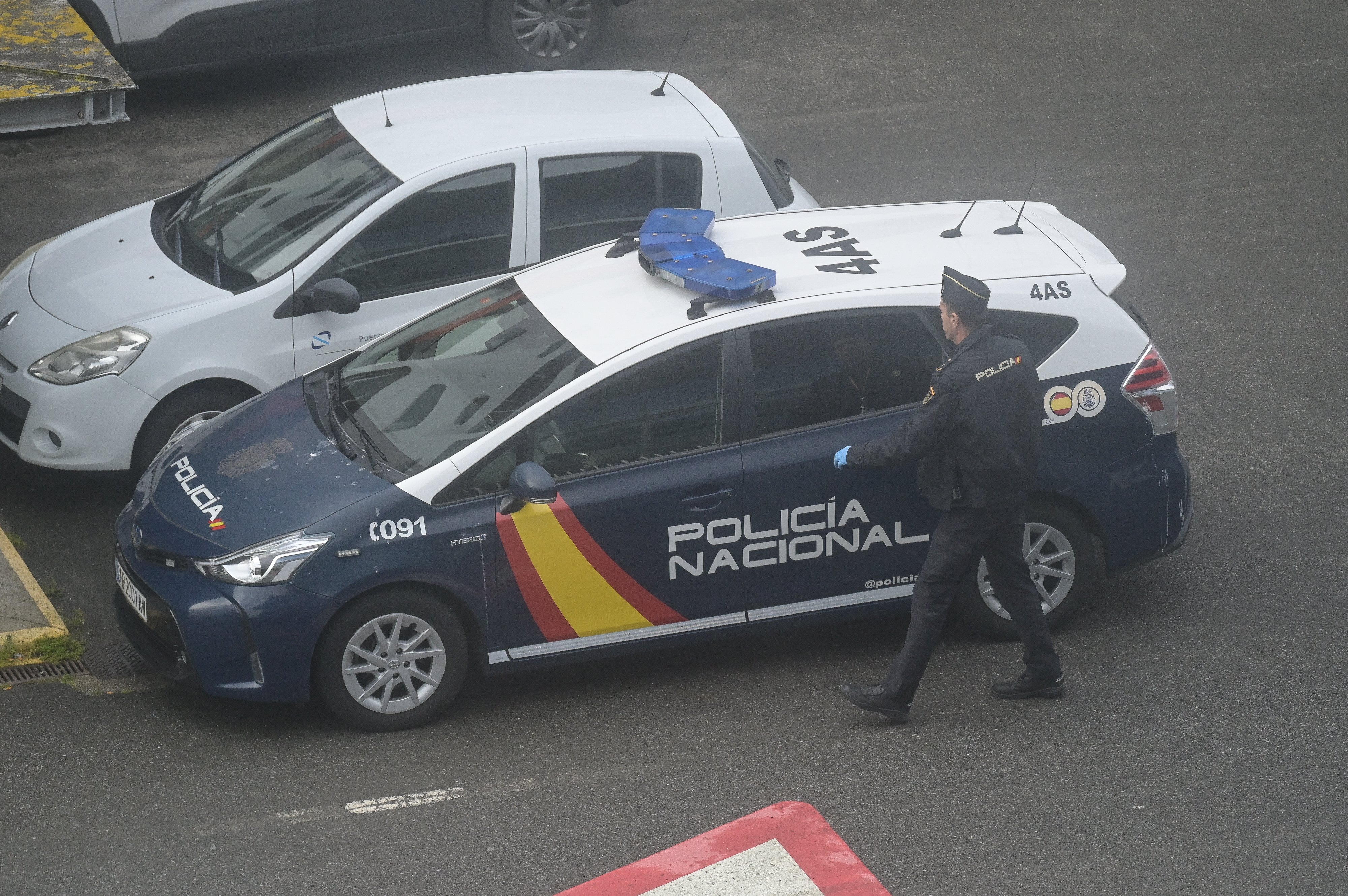 Români exploatați în Spania pentru 20 de euro pe săptămână: bătuți, ținuți într-un depozit și lăsați fără acte
