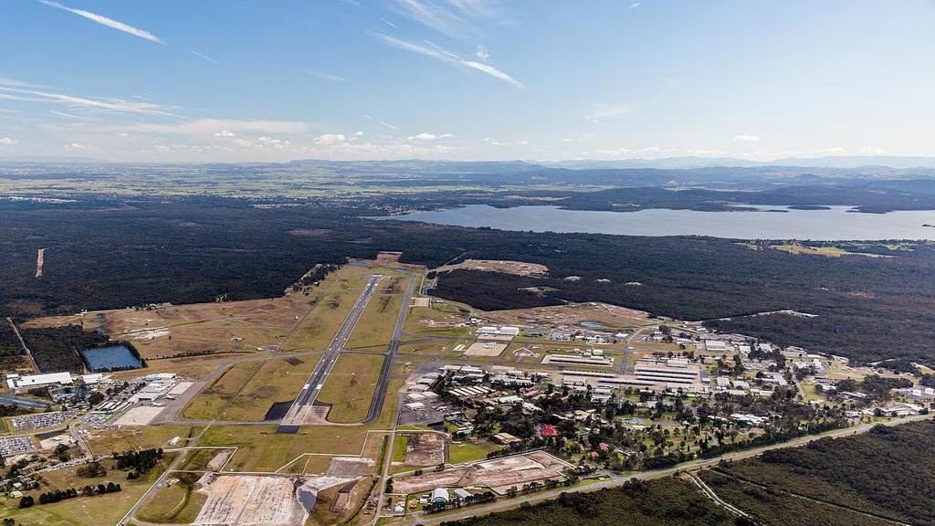 Drone misterioase au survolat o bază militară de top din Australia. Ofițerii au primit ordinul „să coboare jaluzelele”
