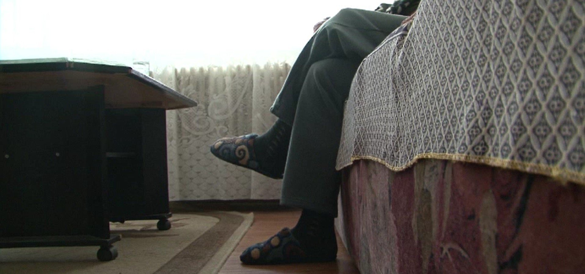 A moștenit un milion de euro de la părinți, apoi a început să trimită bani unei românce. Detaliile anchetei din Italia