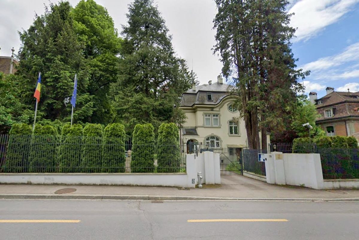 Un dispozitiv incendiar, amplasat la Ambasada României în Elveția. A fost declanșat un incendiu de vegetație