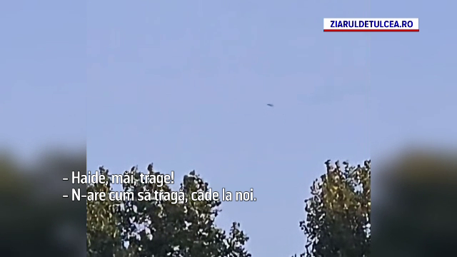 VIDEO. Pescarii din Delta Dunării ar fi filmat un avion de luptă care a doborât două drone. Ce spune MApN
