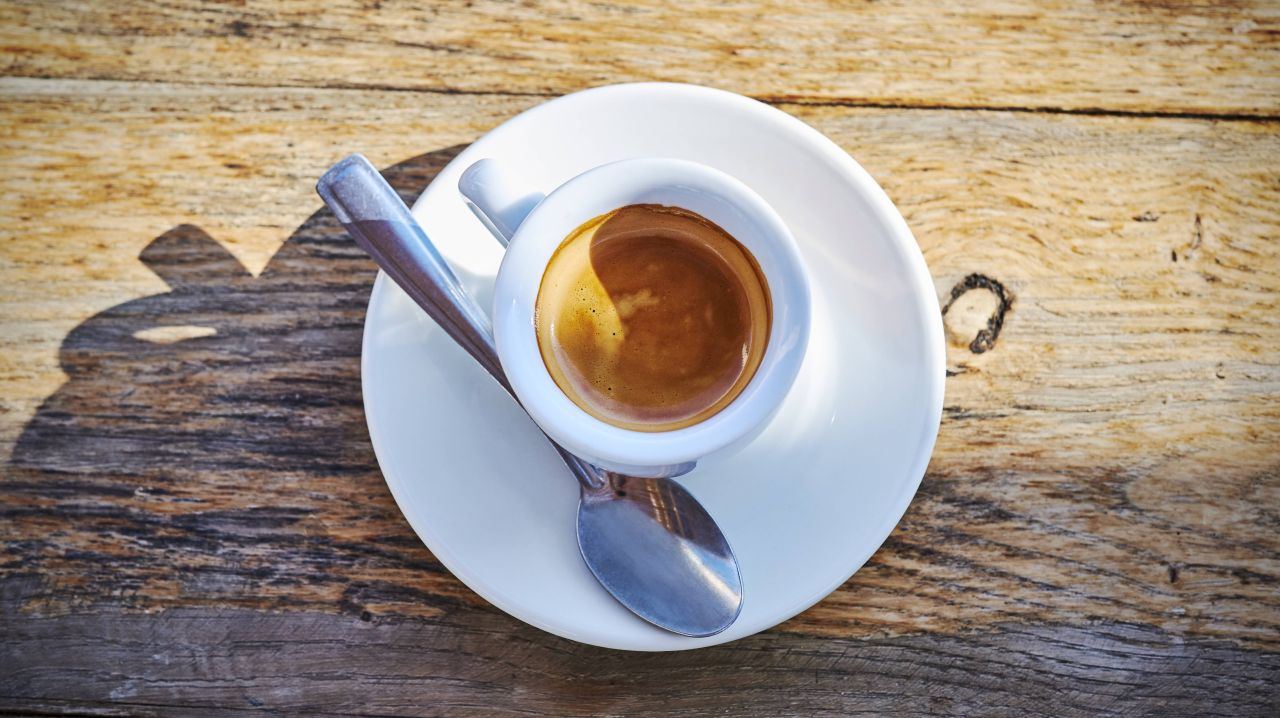 Un angajat din Spania primește 21.000 euro despăgubiri după ce a fost concediat pentru că a consumat trei cafele
