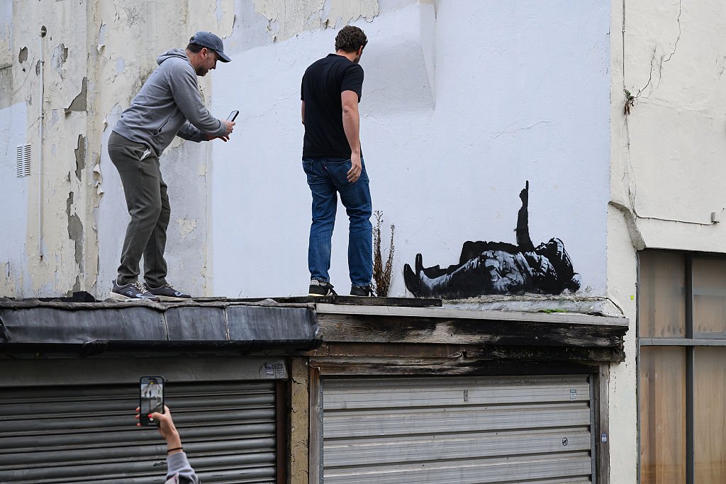 Contribuabilii britanici au plătit peste 200.000 lire sterline pentru ştergerea sau conservarea a 3 lucrări ale lui Banksy