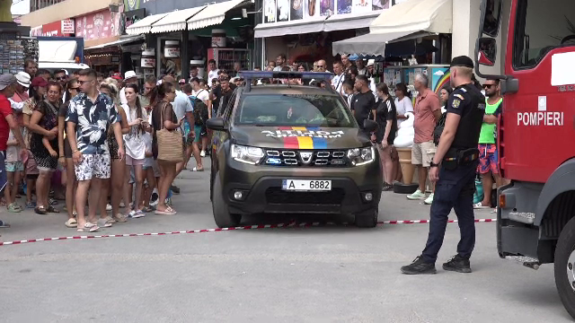 Turiştii s-au certat cu jandarmii la Costinești, după ce li s-a interzis să meargă pe plajă din cauza unei drone: Ziua e dusă