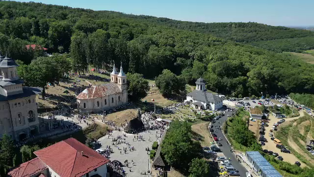 Imagini impresionante de la Mănăstirea Nicula. 140.000 de credincioși au venit la marele pelerinaj de Sfânta Maria